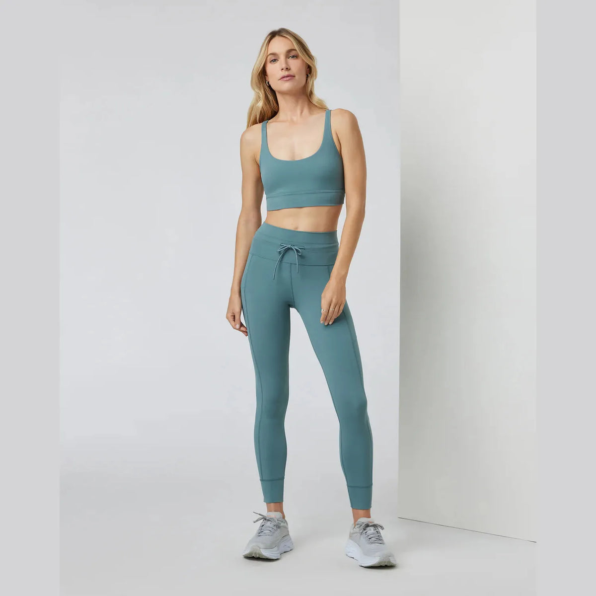 Vuori Daily Pocket Legging Iron