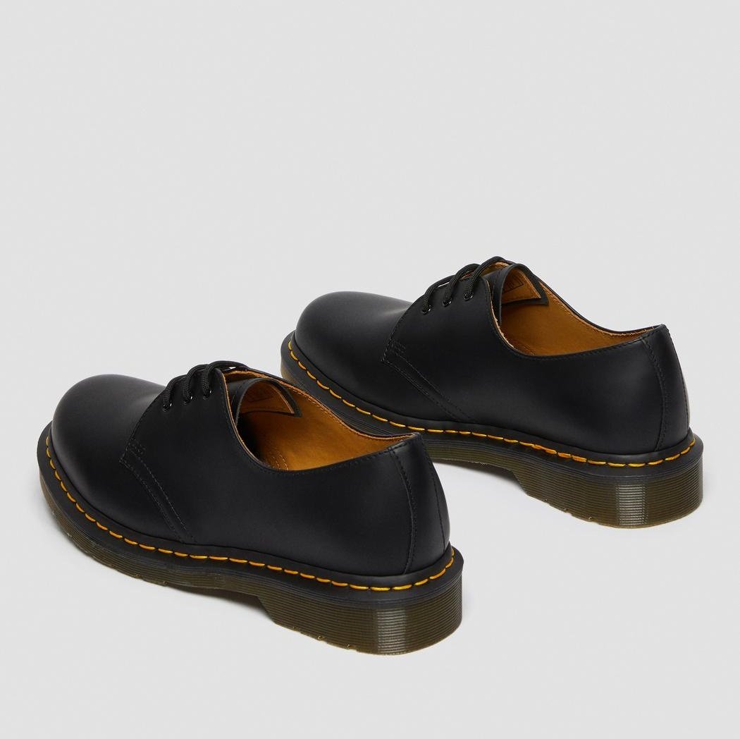 Doc martens black smooth 1461 best sale