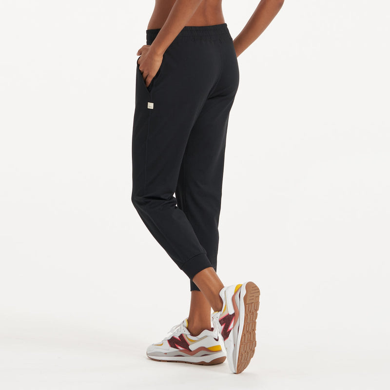 Vuori Performance Jogger – S.O.S Save Our Soles